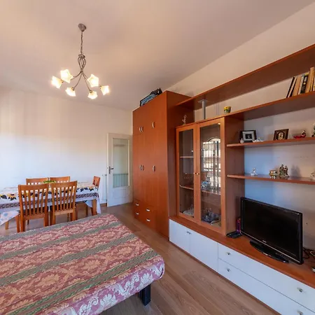 - Apartamento